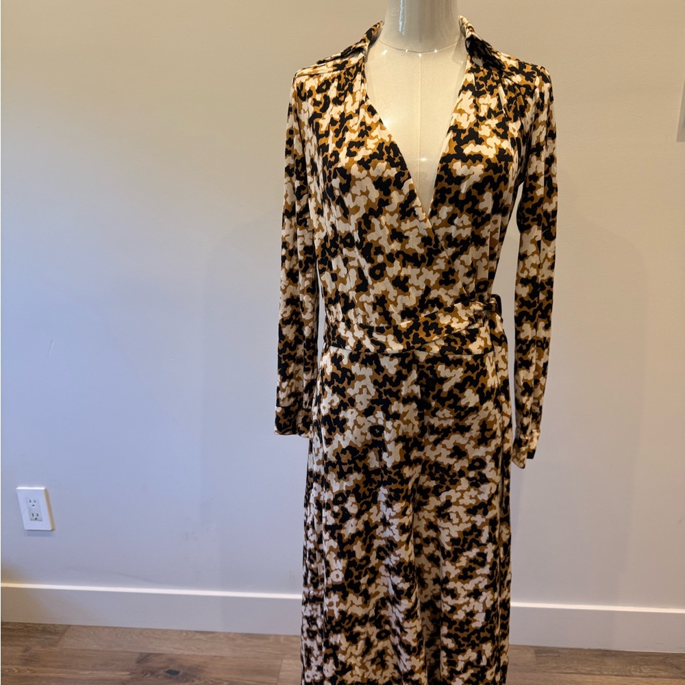 Diane Von Furstenberg Brown and Black Long Sleeve Dress